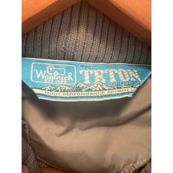 Vintage Woolrich Full Zip Windbreaker w Hidden Hood Gray Size Medium JJ - Picture 5 of 9